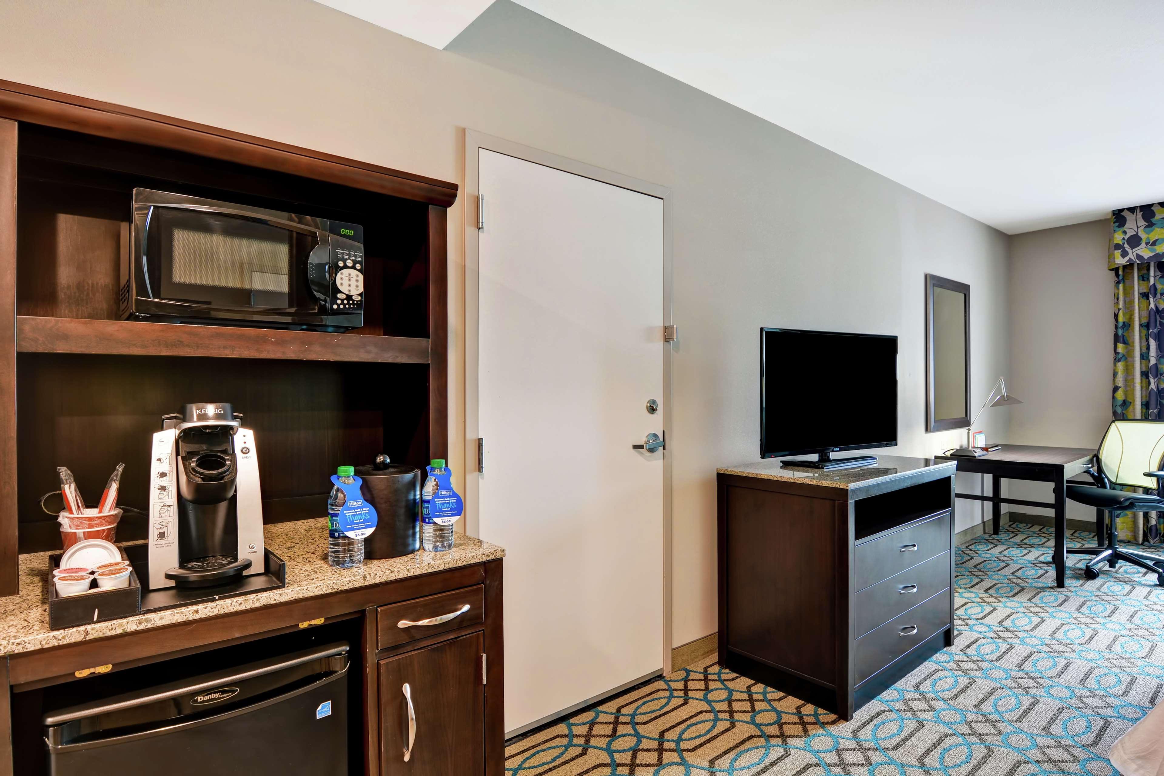 Hilton Garden Inn West Литл-Рок Экстерьер фото
